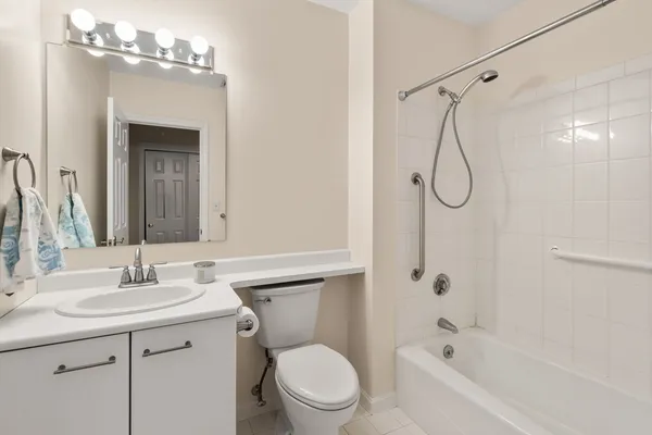 $380,000 | 770 Salisbury Street, Unit 517, Worcester, MA 01609