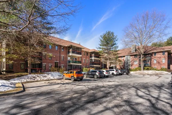 $380,000 | 770 Salisbury Street, Unit 517, Worcester, MA 01609