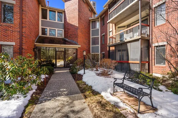 $380,000 | 770 Salisbury Street, Unit 517, Worcester, MA 01609