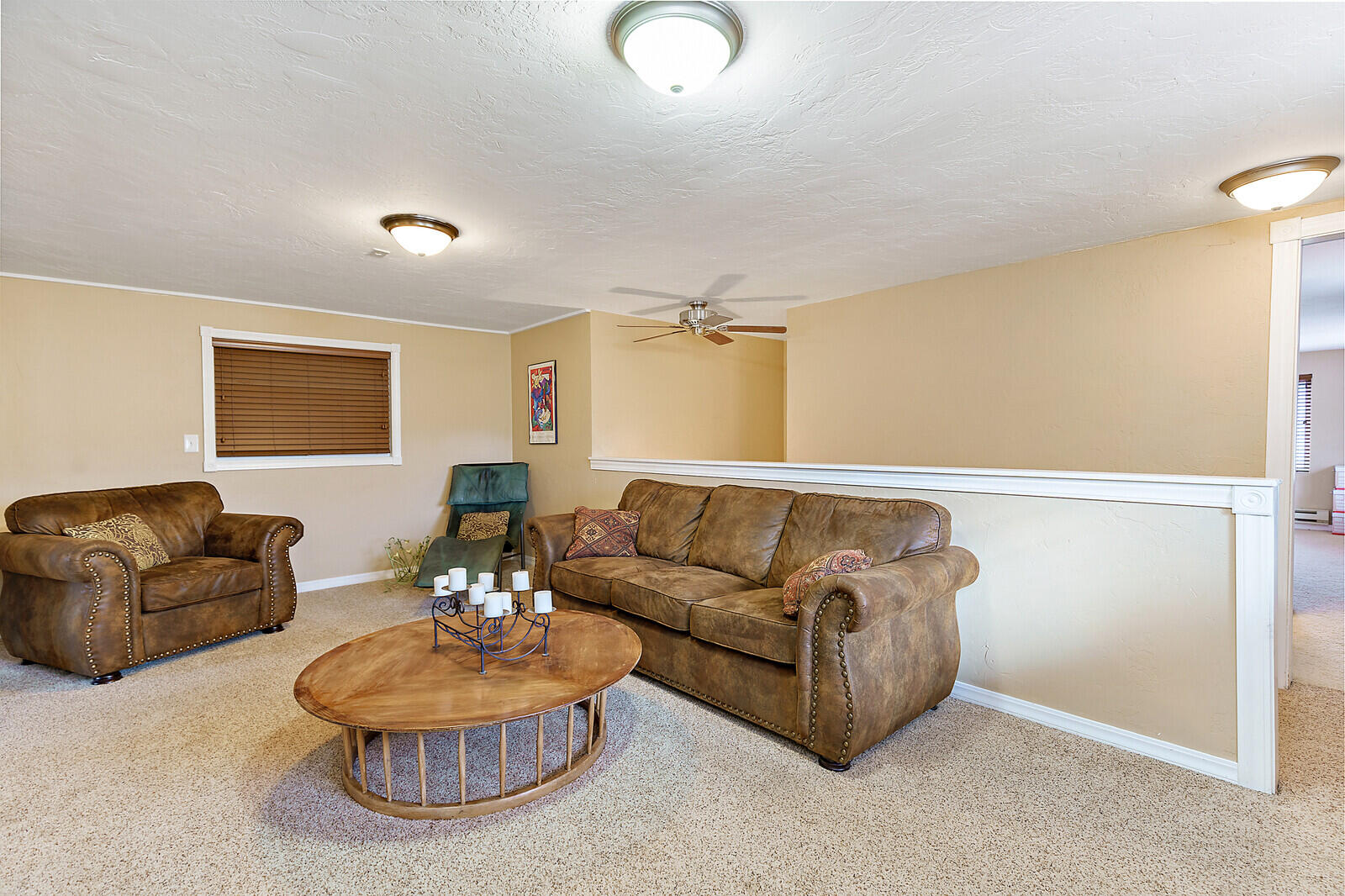 536 Ragsdale Road Trail, OR 97541 - Photo 51 of 67 a living room with furniture and a lamp