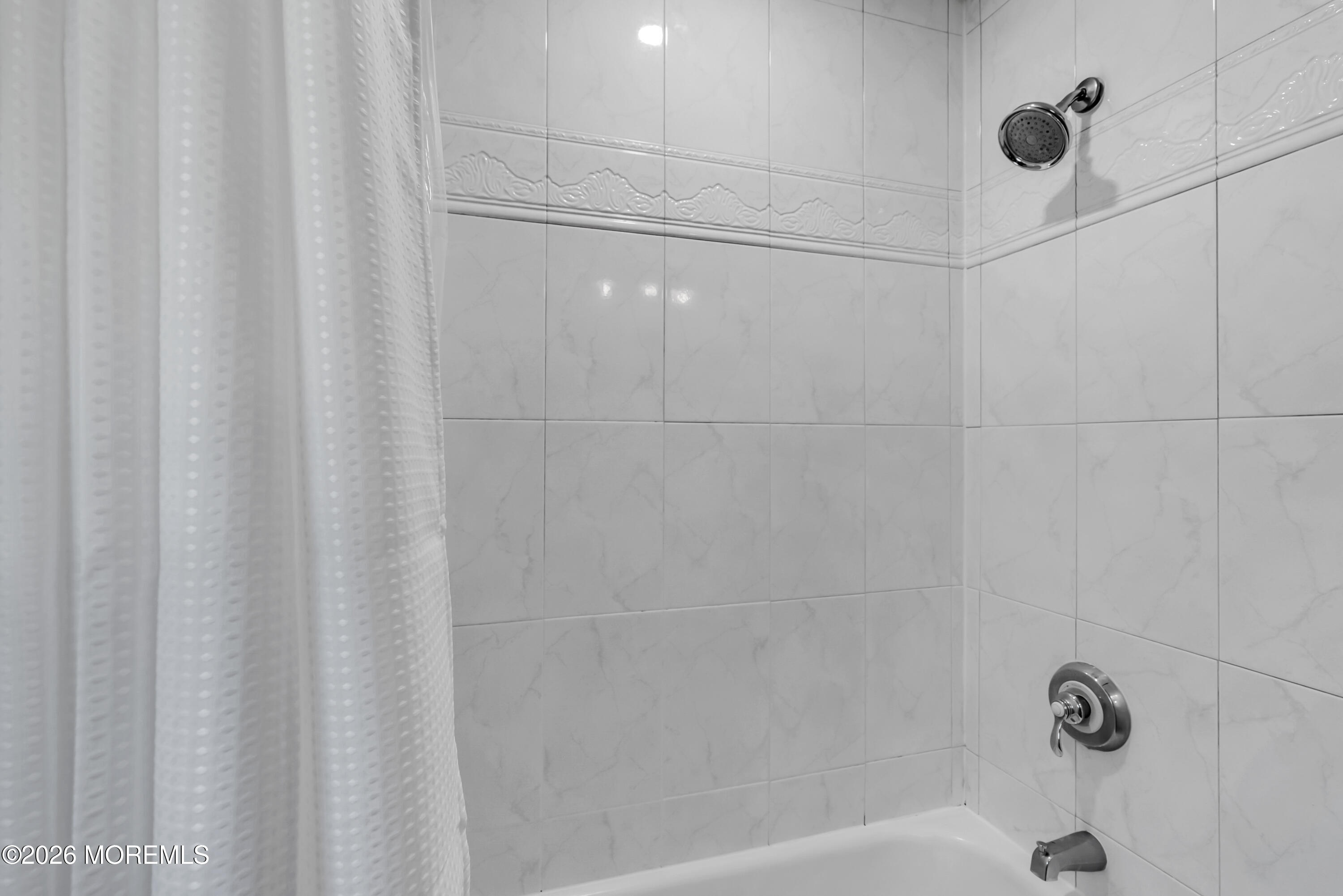 283 Harding Boulevard Matawan, NJ 07747 - Photo 12 of 43 GUEST BATH