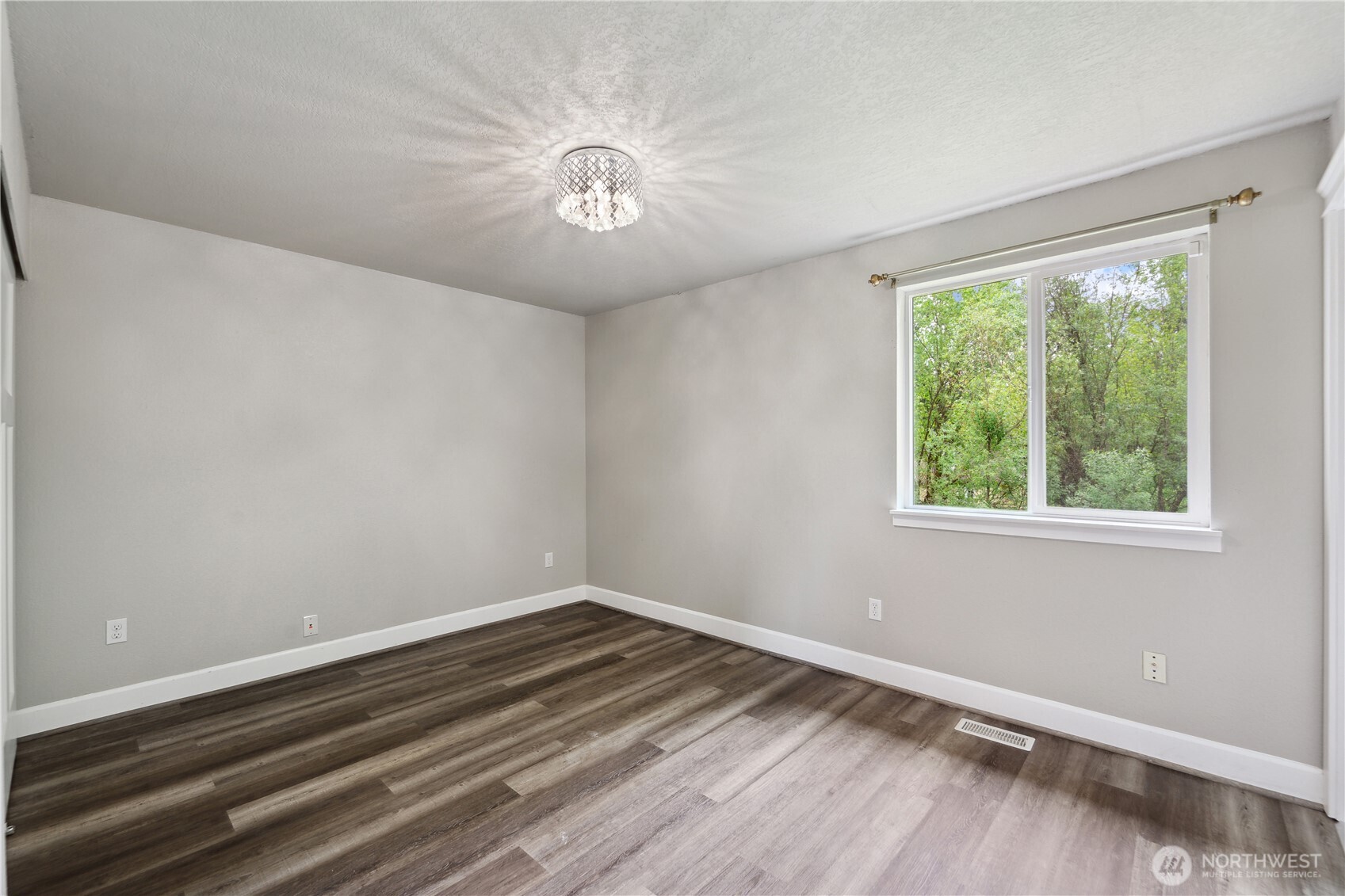 1816 225th Street Southeast Bothell, WA 98021 - Photo 7 of 20