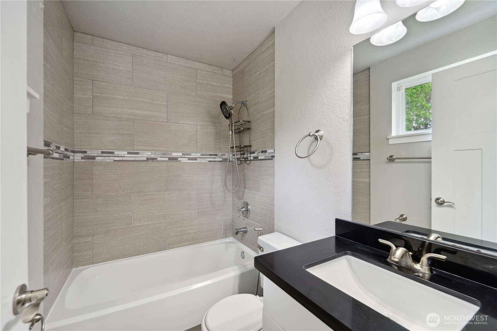 1816 225th Street Southeast Bothell, WA 98021 - Photo 8 of 20