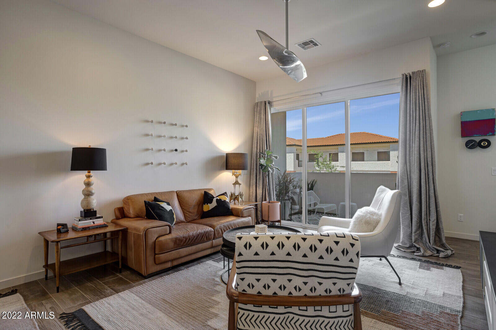325 East Coronado Road, Unit 4 Phoenix, AZ 85004 - Photo 12 of 35 24_325_E_Coronado_Rd_4__24_mls