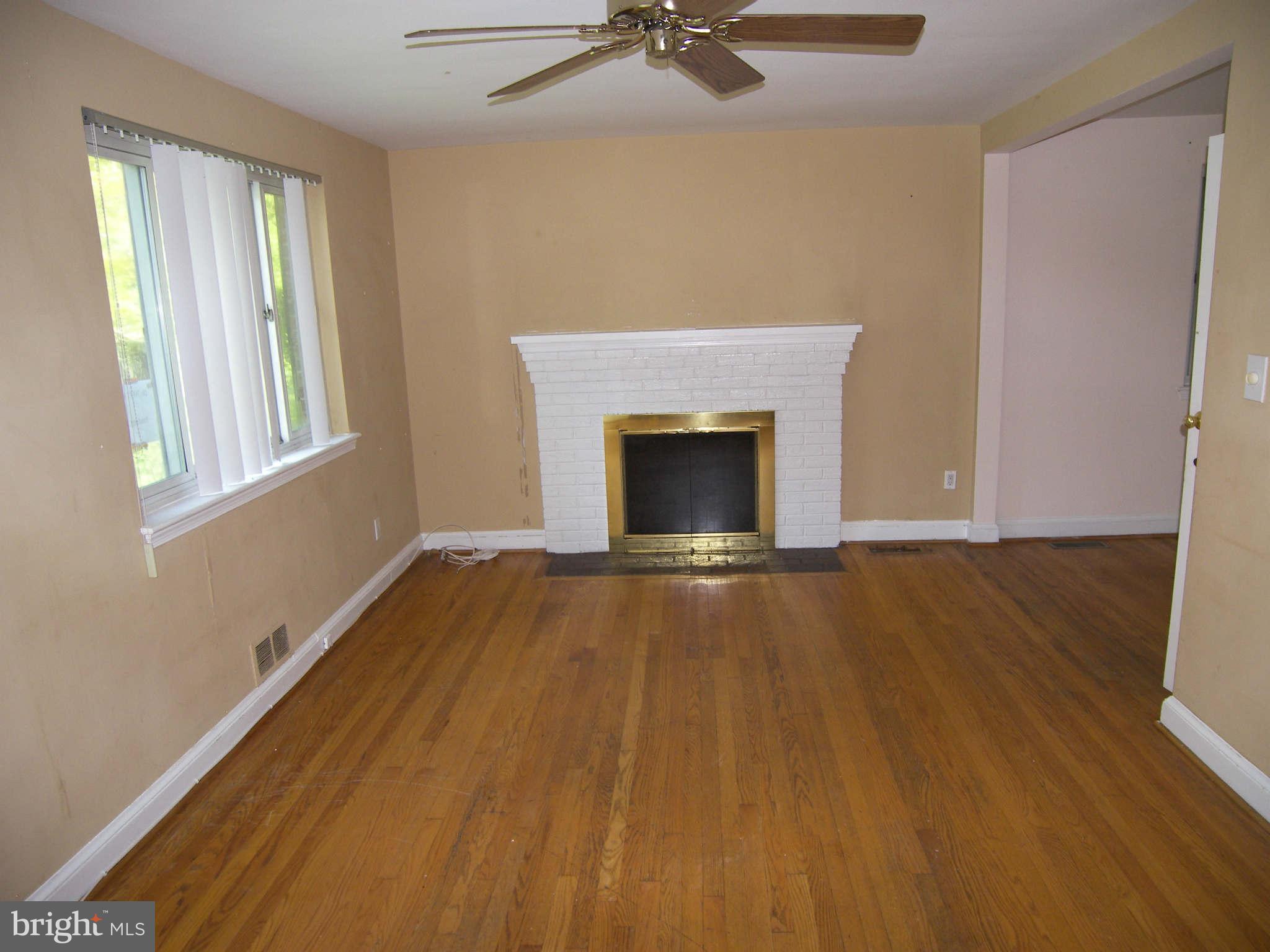 2411 Seminary Road Silver Spring, MD 20910 - Photo 3 of 12 Living Room