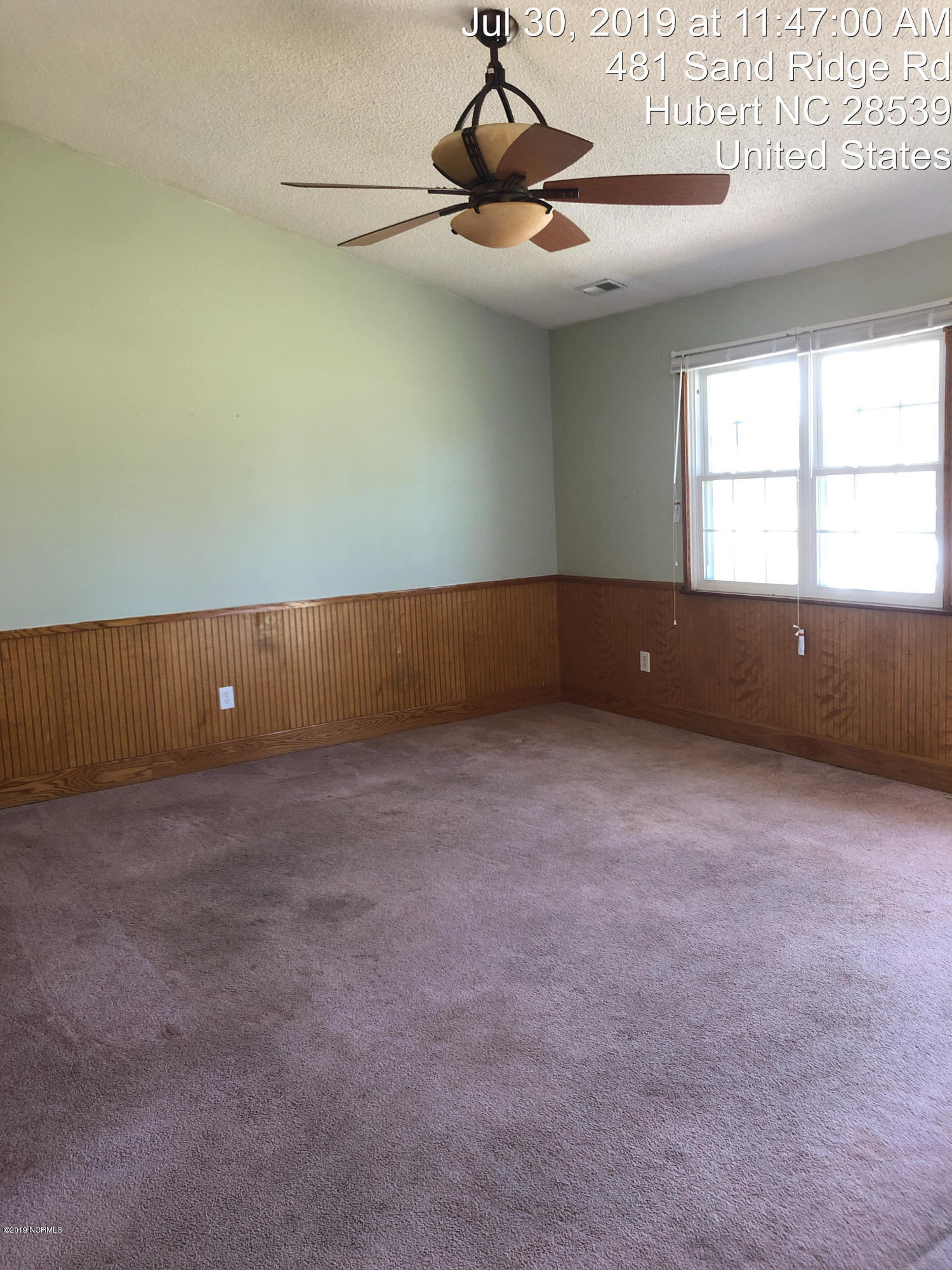 481 Sand Ridge Road Hubert, NC 28539 - Photo 4 of 14 living room