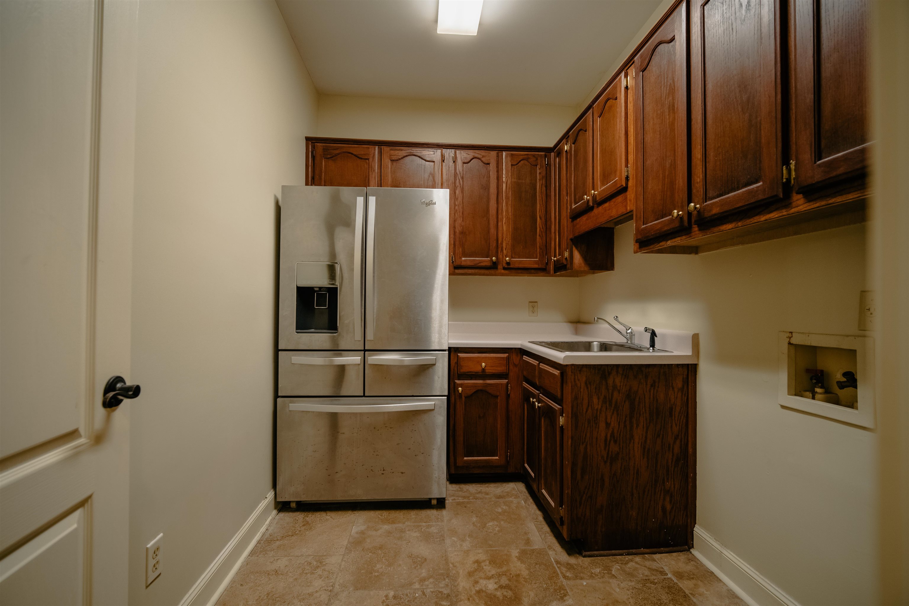 1275 Quinn Road Collierville, TN 38017 - Photo 9 of 34 a kitchen with stainless steel appliances granite countertop a refrigerator a stove and a sink