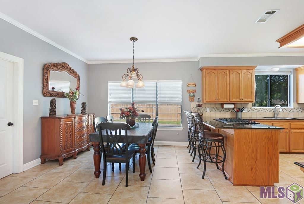 13878 Cypress Ridge Avenue Baton Rouge, LA 70817 - Photo 11 of 40 Breakfast Room