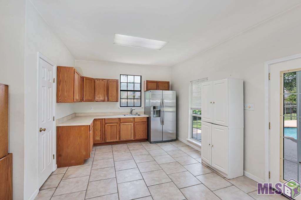 13878 Cypress Ridge Avenue Baton Rouge, LA 70817 - Photo 34 of 40 Mother-in-law Kitchen