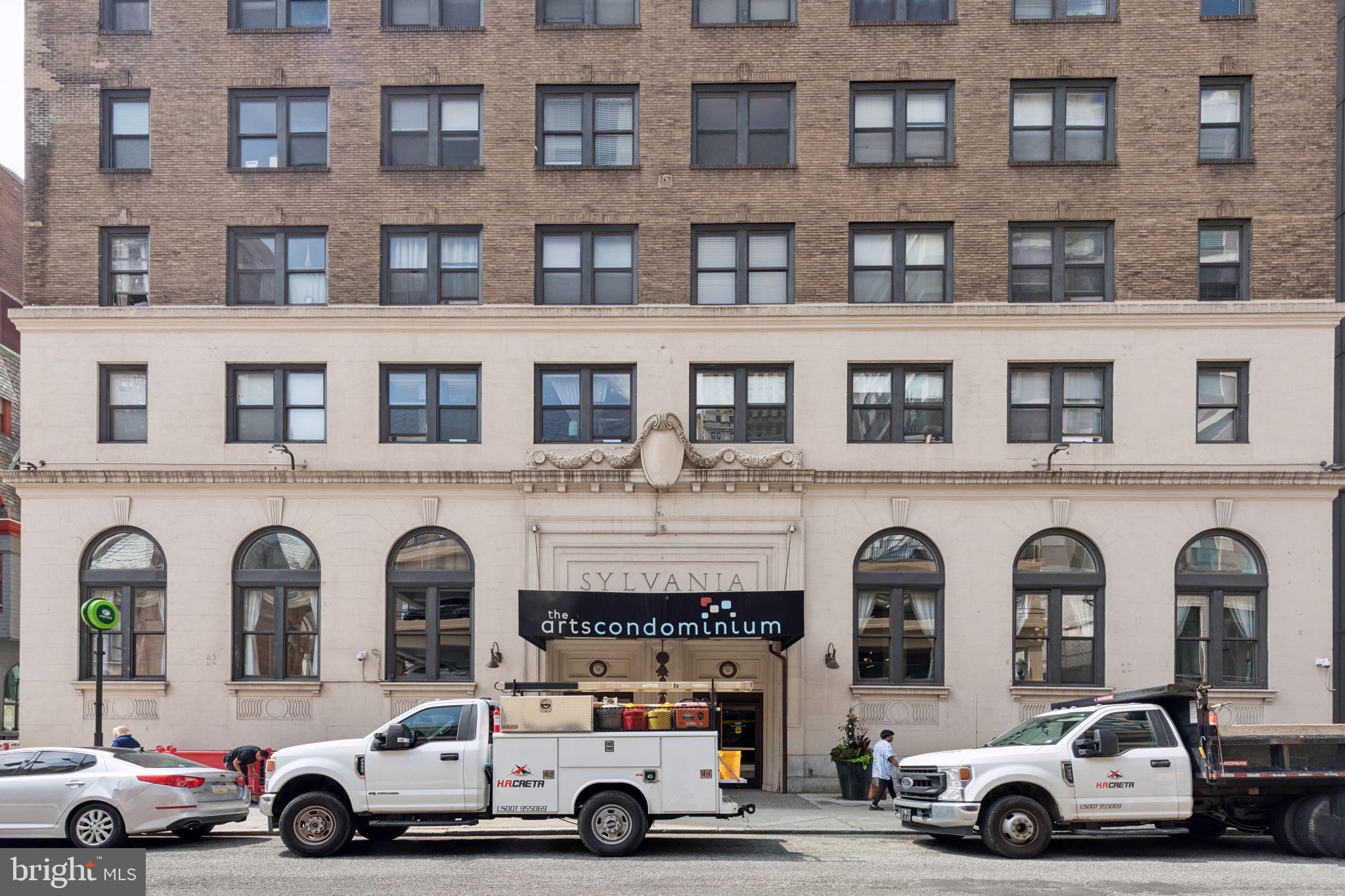 1324 Locust Street, Unit 528R Philadelphia, PA 19107 - Photo 15 of 19