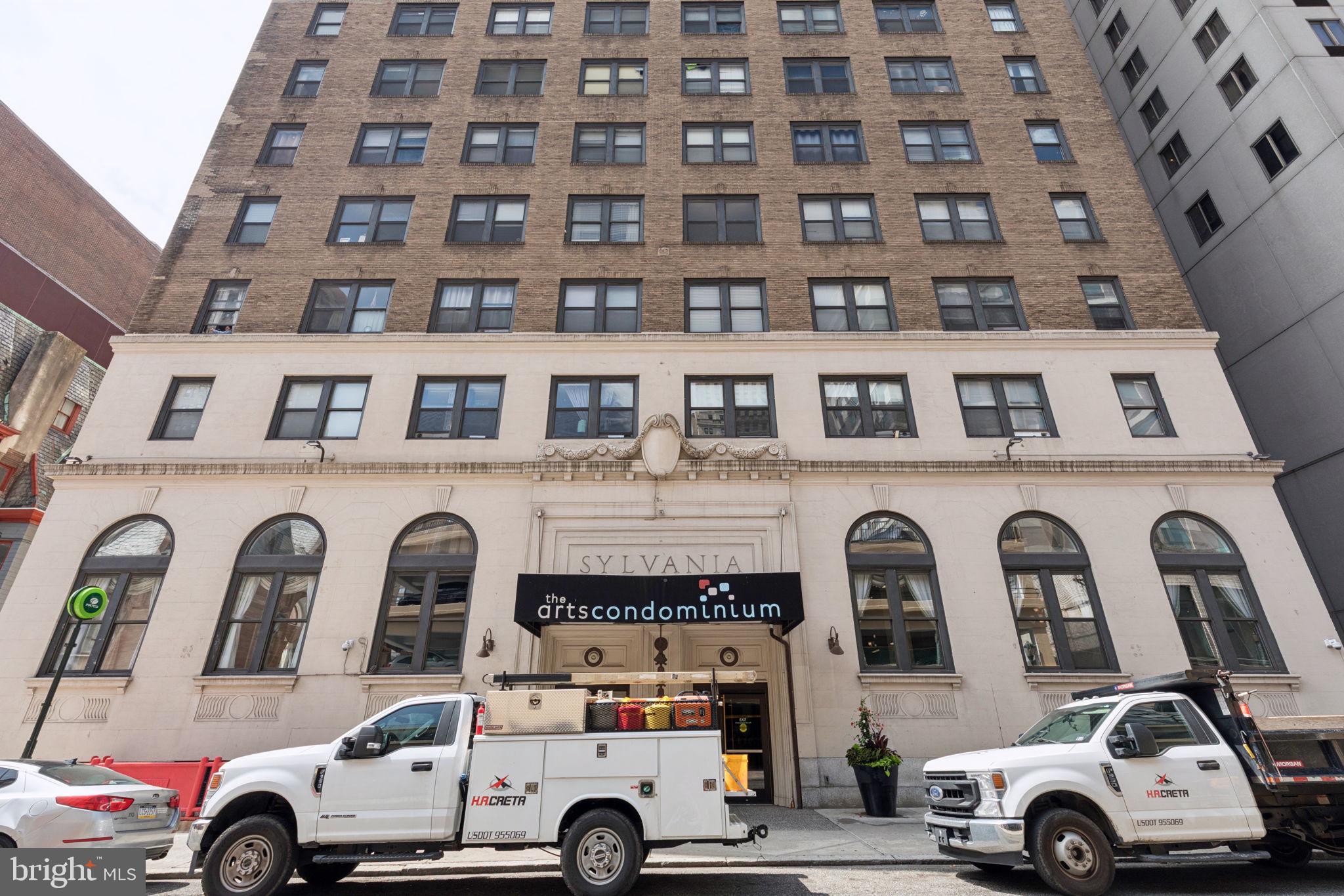 1324 Locust Street, Unit 528R Philadelphia, PA 19107 - Photo 16 of 19