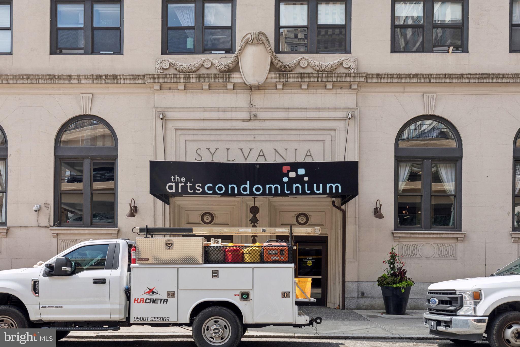 1324 Locust Street, Unit 528R Philadelphia, PA 19107 - Photo 17 of 19