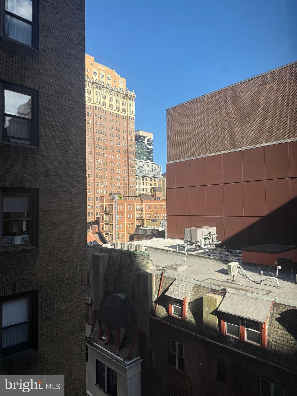 1324 Locust Street, Unit 528R Philadelphia, PA 19107 - Photo 2 of 19