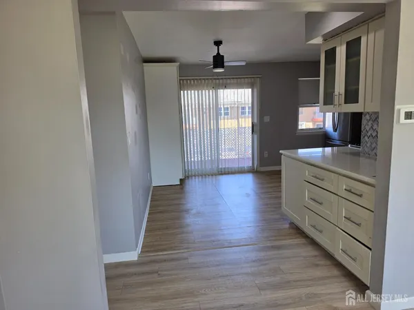$301,000 | 192 Evergreen Road, Unit 7B, Edison, NJ 08837