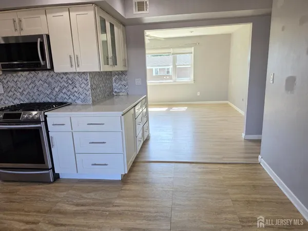 $301,000 | 192 Evergreen Road, Unit 7B, Edison, NJ 08837