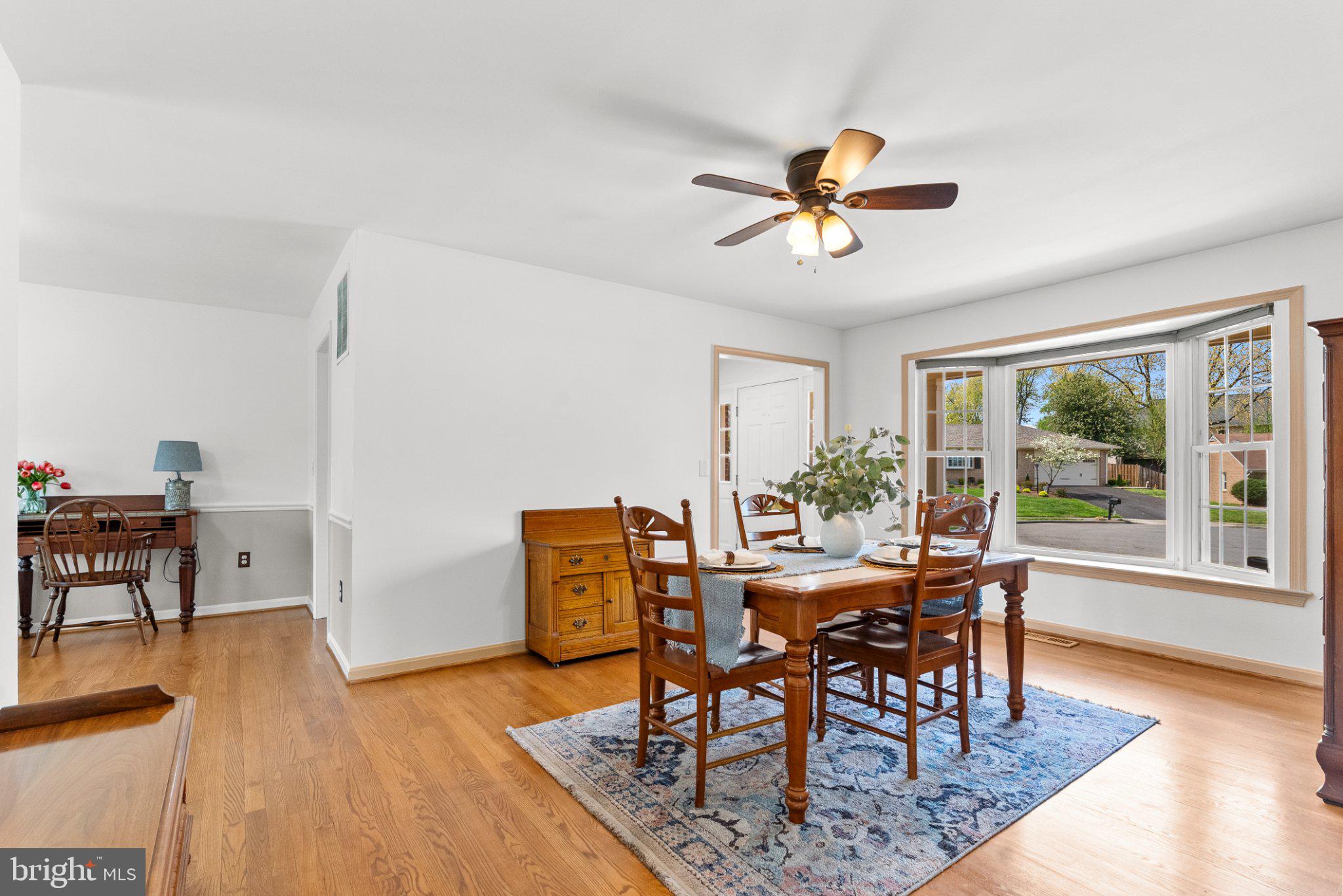 314 Belmont Place Southwest Leesburg, VA 20175 - Photo 7 of 42 Bright and inviting dining space.