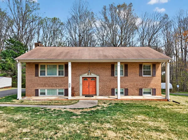$325,000 | 163 Baldwin Circle, Lynchburg, VA 24502