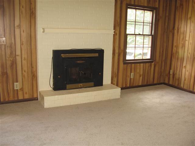 2402 Rolling Green Road Anderson, SC 29621 - Photo 4 of 11
