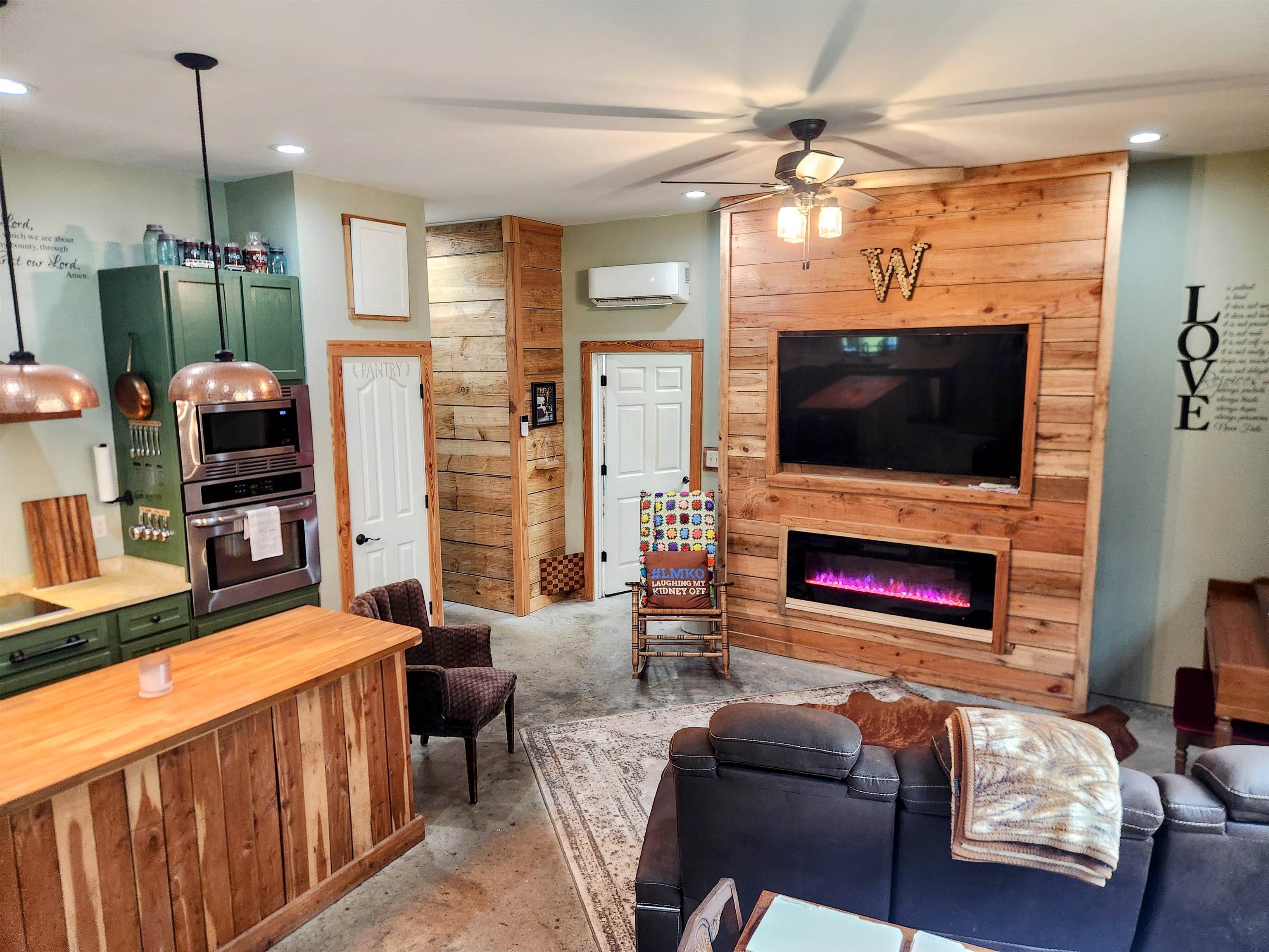 15461 Highway 98 Foley, AL 36535 - Photo 2 of 28 Living Room