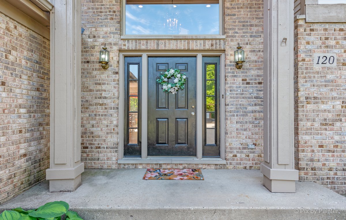 120 Briargate Road Cary, IL 60013 - Photo 2 of 35