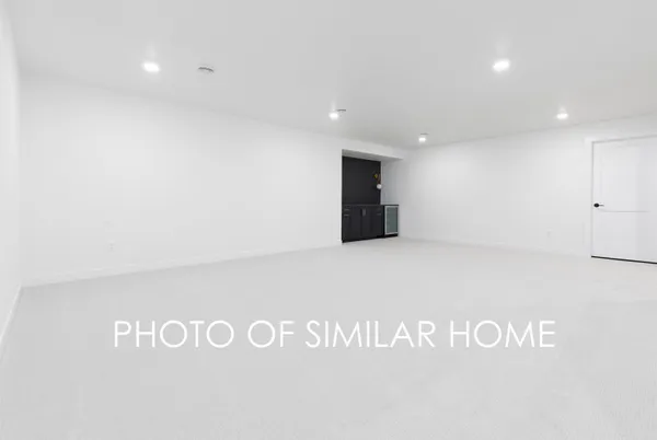 $689,900 | 2590 North Stellita Circle, De Pere, WI 54115