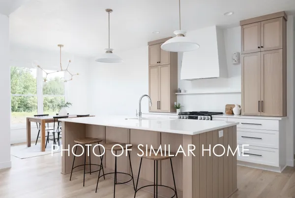 $689,900 | 2590 North Stellita Circle, De Pere, WI 54115