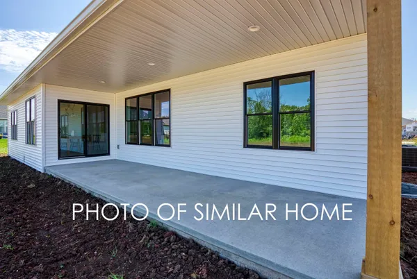 $689,900 | 2590 North Stellita Circle, De Pere, WI 54115