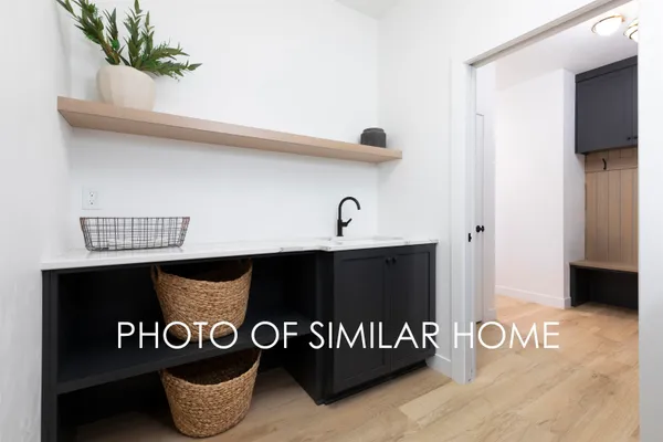 $689,900 | 2590 North Stellita Circle, De Pere, WI 54115