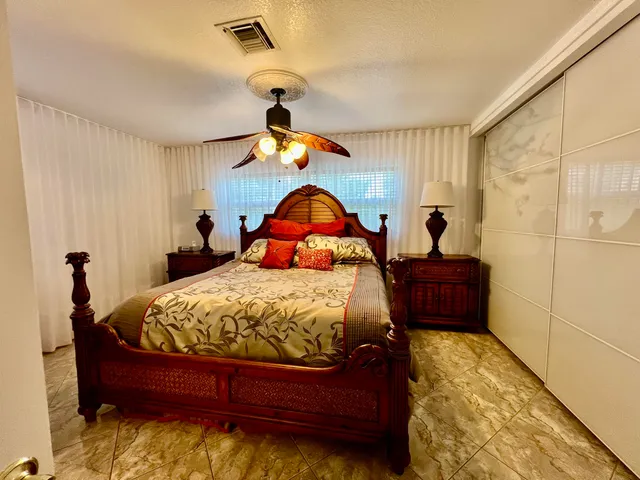 a view of a livingroom with furniture