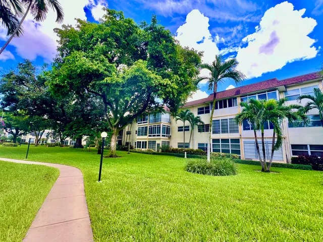 $154,000 | 5141 West Oakland Park Boulevard, Unit 201, Lauderdale Lakes, FL 33313