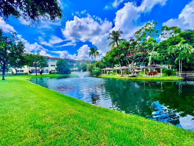 $154,000 | 5141 West Oakland Park Boulevard, Unit 201, Lauderdale Lakes, FL 33313