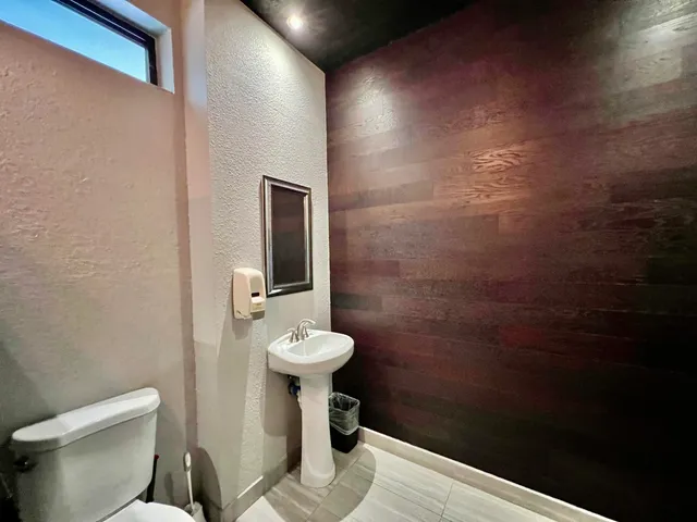 $154,000 | 5141 West Oakland Park Boulevard, Unit 201, Lauderdale Lakes, FL 33313