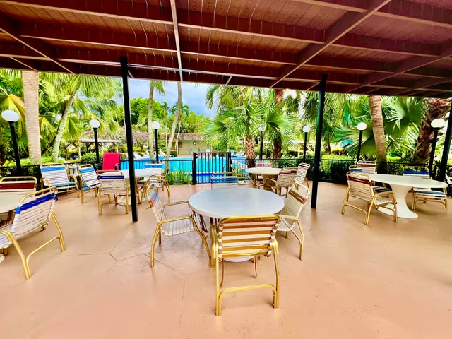 $154,000 | 5141 West Oakland Park Boulevard, Unit 201, Lauderdale Lakes, FL 33313