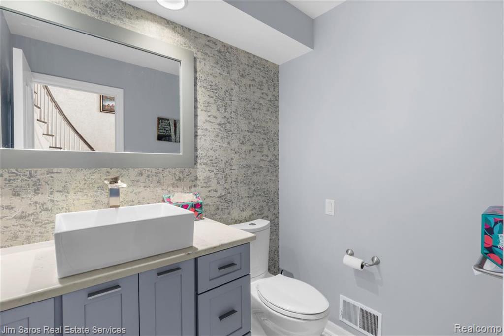 75 South Duval Road Grosse Pointe Shores, MI 48236 - Photo 25 of 50