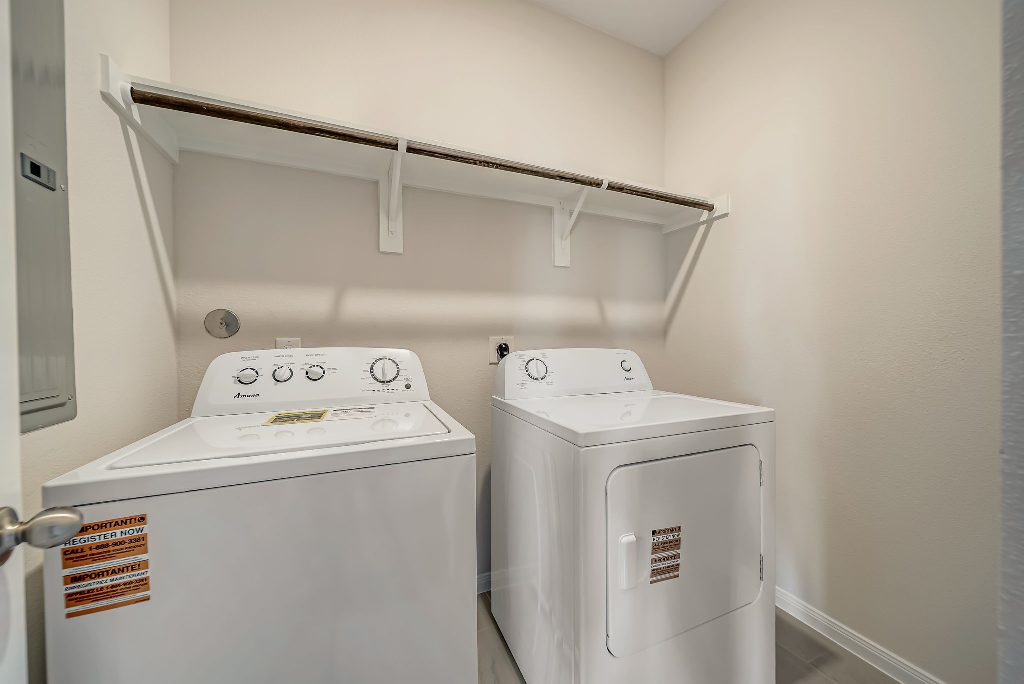 20629 Dynamic Court Humble, TX 77338 - Photo 14 of 26 a utility room with dryer and washer