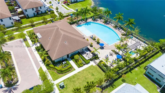 $495,000 | 21018 Northeast 8th Avenue, Unit 21018, Miami, FL 33162