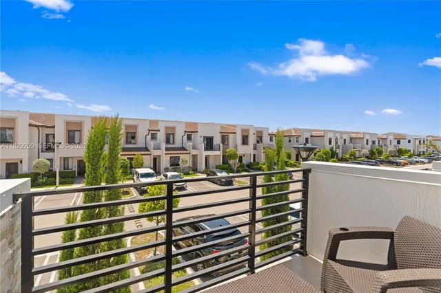 $495,000 | 21018 Northeast 8th Avenue, Unit 21018, Miami, FL 33162