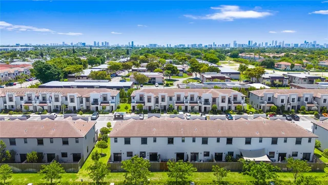$495,000 | 21018 Northeast 8th Avenue, Unit 21018, Miami, FL 33162