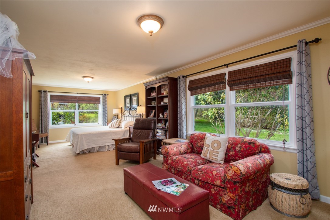 14162 Gibralter Road Anacortes, WA 98221 - Photo 11 of 25 Gallery Image 11