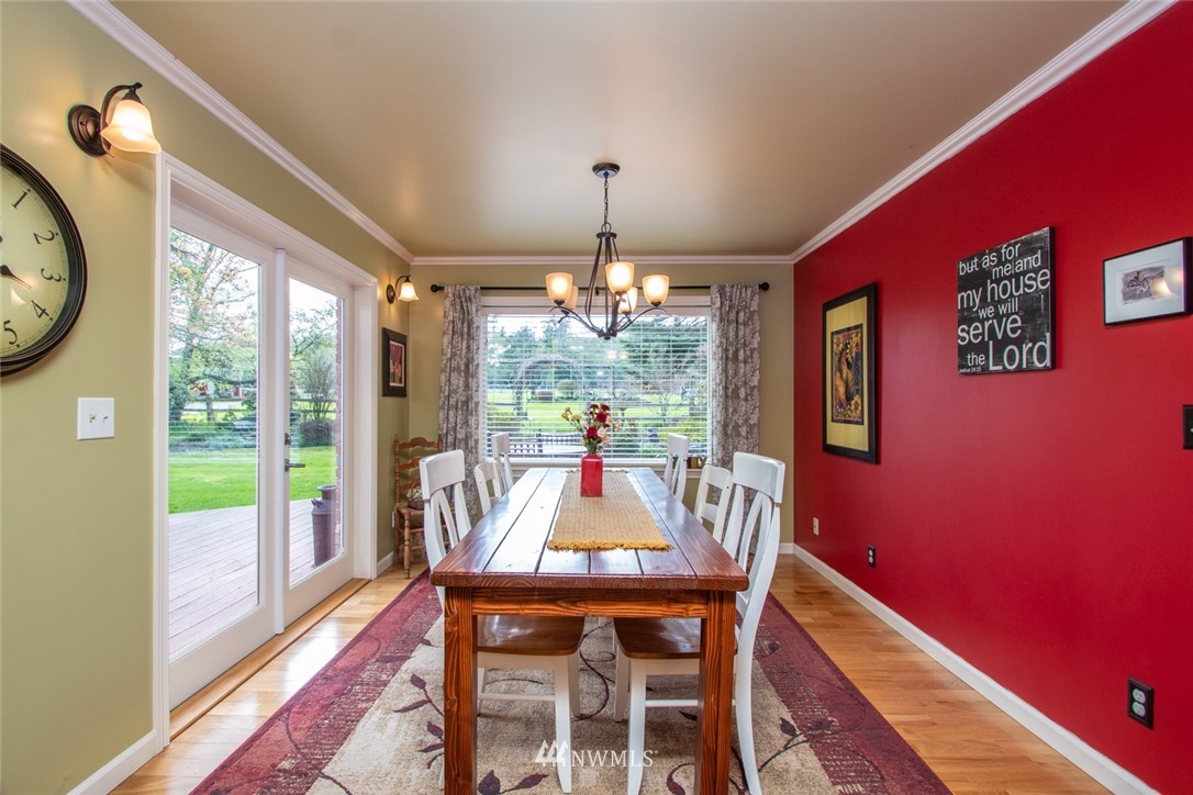 14162 Gibralter Road Anacortes, WA 98221 - Photo 9 of 25 Gallery Image 9
