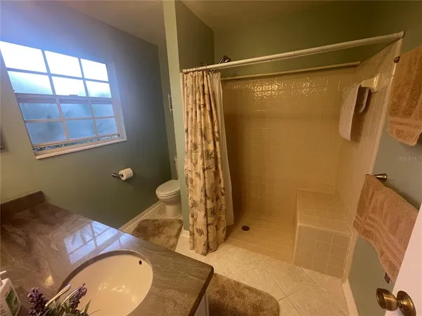 $2,000 | 324 Northwest 48th Boulevard, Unit K, Gainesville, FL 32607