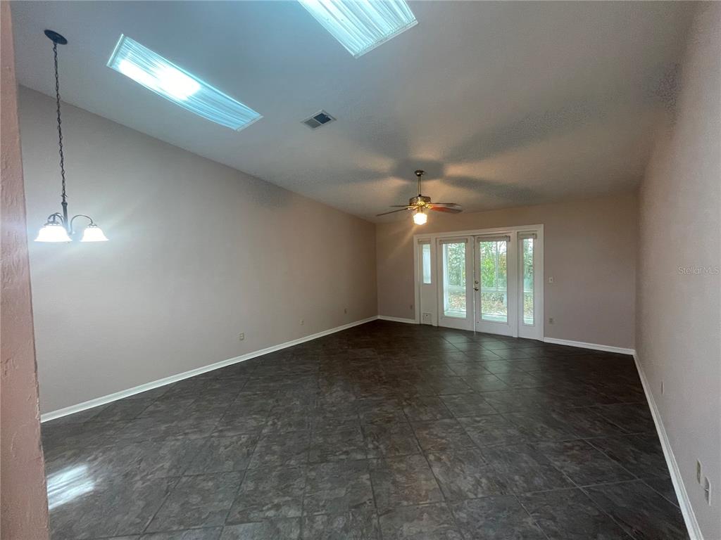 324 Northwest 48th Boulevard, Unit K Gainesville, FL 32607 - Photo 3 of 16