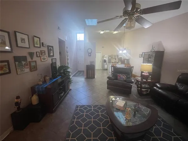 $2,000 | 324 Northwest 48th Boulevard, Unit K, Gainesville, FL 32607