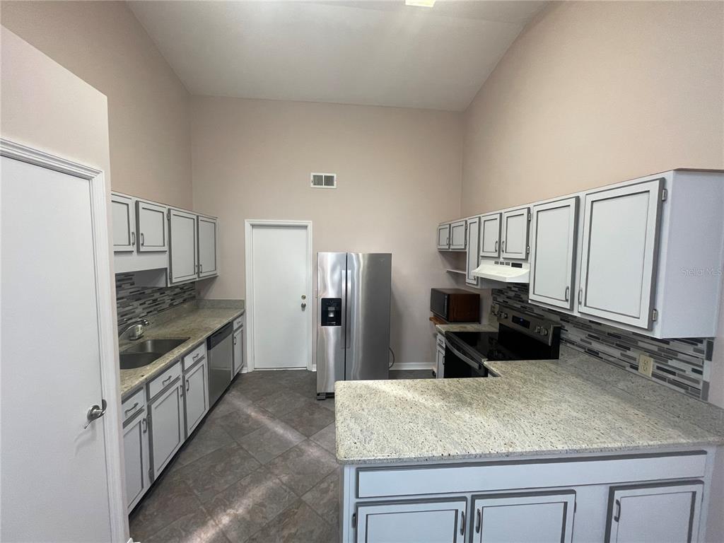 324 Northwest 48th Boulevard, Unit K Gainesville, FL 32607 - Photo 4 of 16
