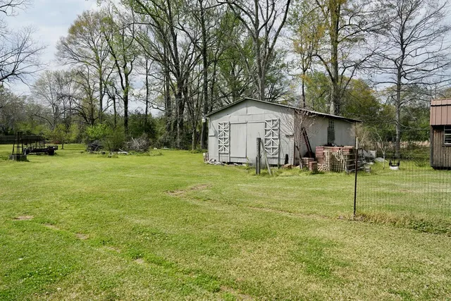 $98,000 | 1031 Pearl River Avenue, McComb, MS 39648