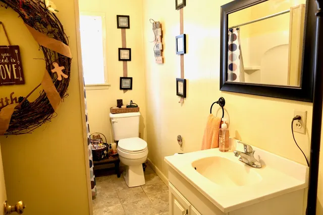 $98,000 | 1031 Pearl River Avenue, McComb, MS 39648