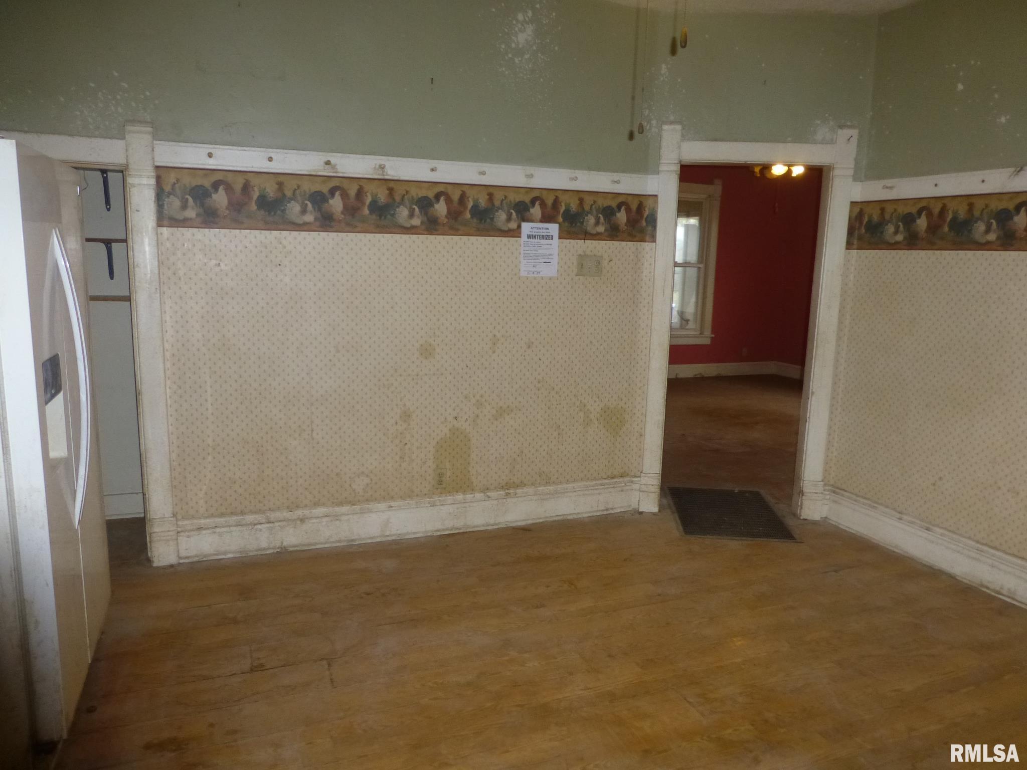 210 North 2nd Street Easton, IL 62633 - Photo 7 of 19