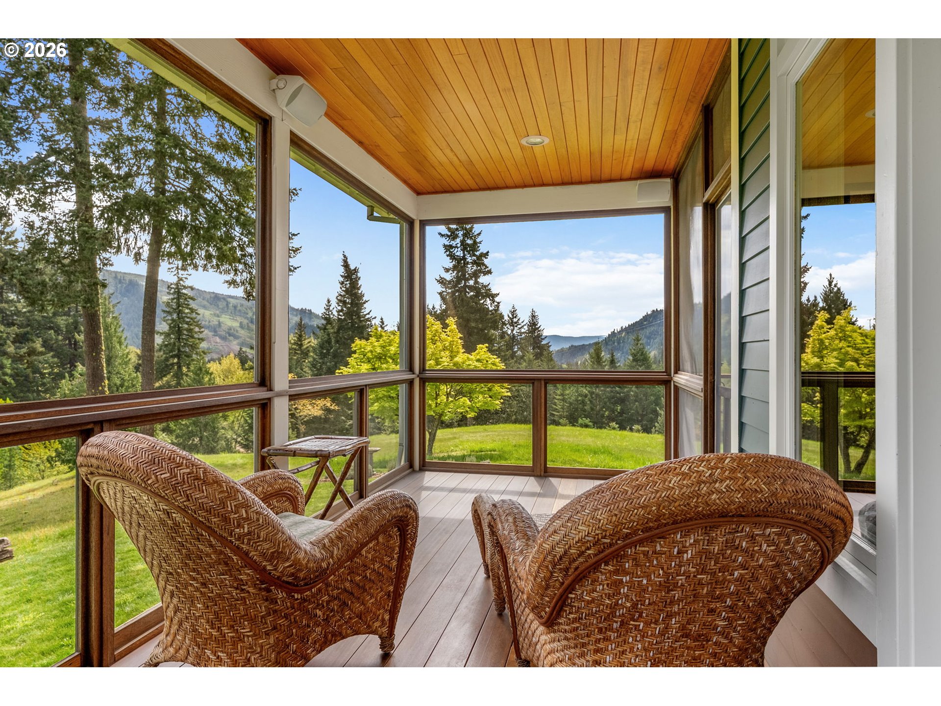 172 Upper Lakeview Rd Road White Salmon, WA 98672 - Photo 16 of 48