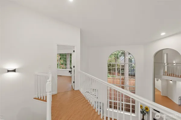 $868,000 | 15795 Northup Way, Unit 7, Bellevue, WA 98008