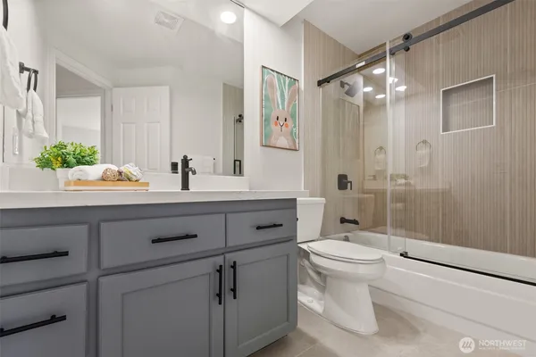 $868,000 | 15795 Northup Way, Unit 7, Bellevue, WA 98008